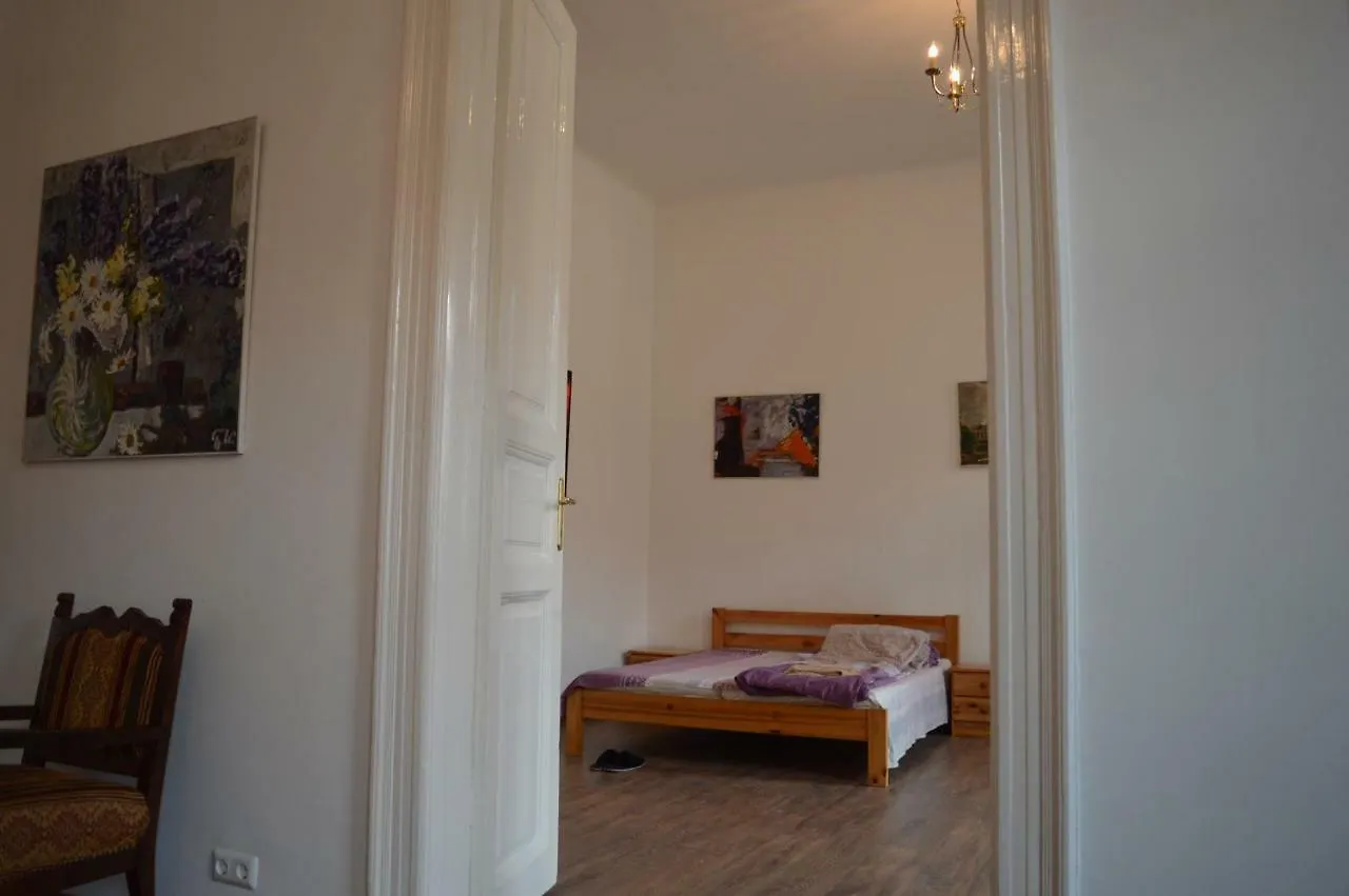 Flower Apartment Budapest