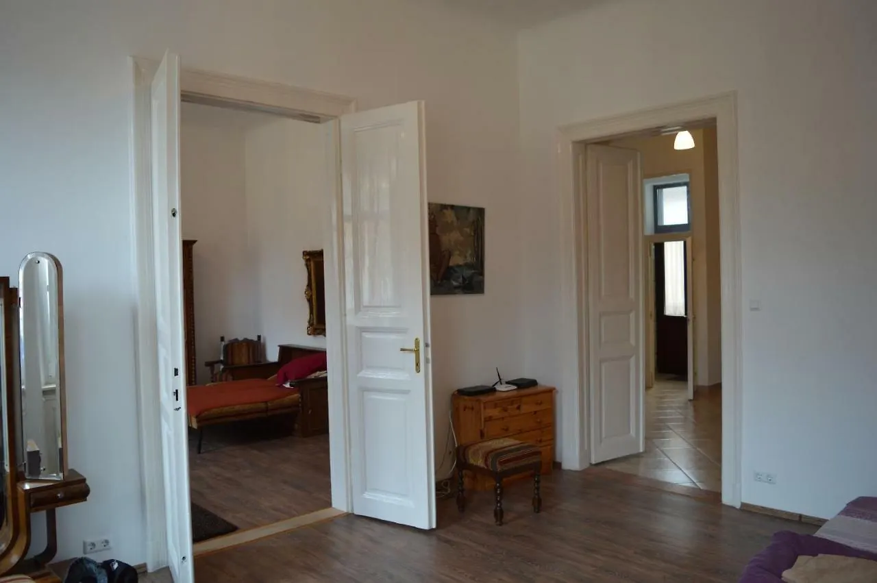 Flower Apartment Budapest